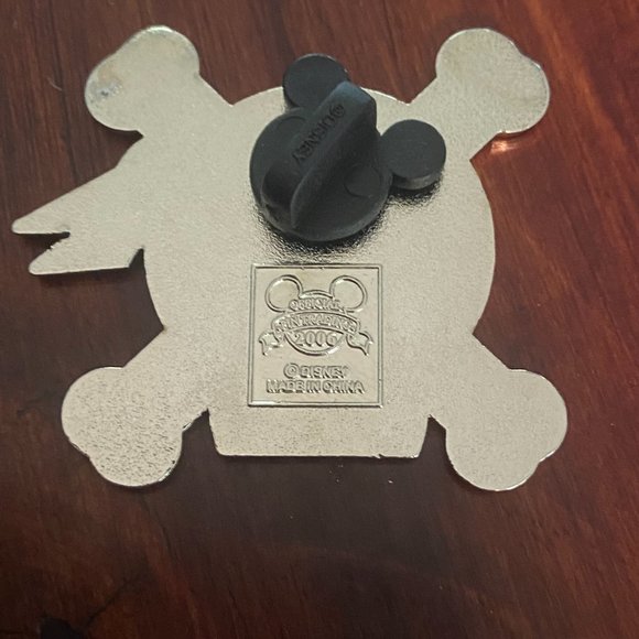 2006 Pirates of the Caribbean Mickey Skull Disney Parks Pin - Picture 4 of 4